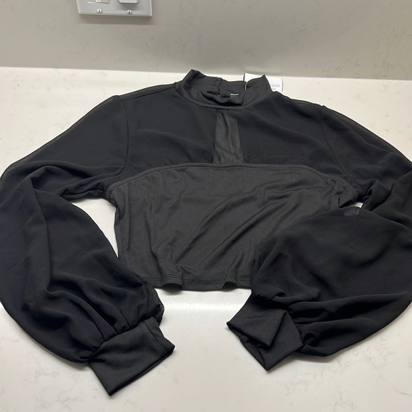 Black Sheer Balloon Sleeves crop top - Picture 1 of 4